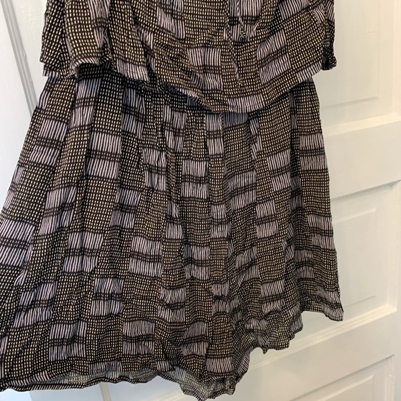 Lush Off The Shoulder Tie Front Romper Medium - Picture 11 of 13